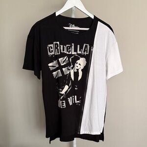 Disney Cruella Split Black and White Tee with zipper detail. Ladies. Size L.